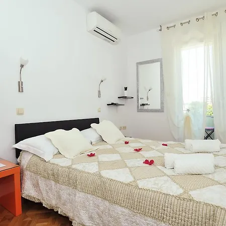 Old Town Ii Apartman