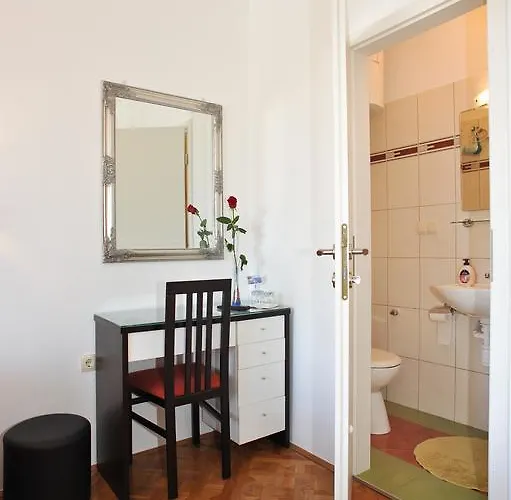 Old Town Ii Zadar